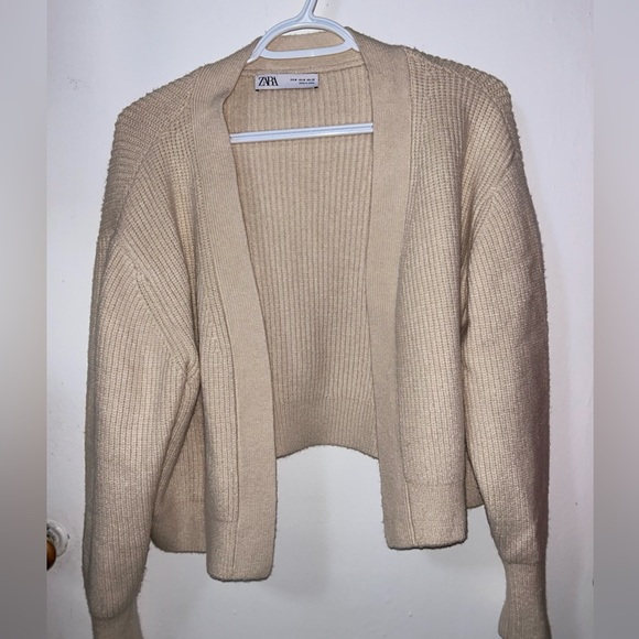 Zara Cropped Cardigan - Picture 1 of 3